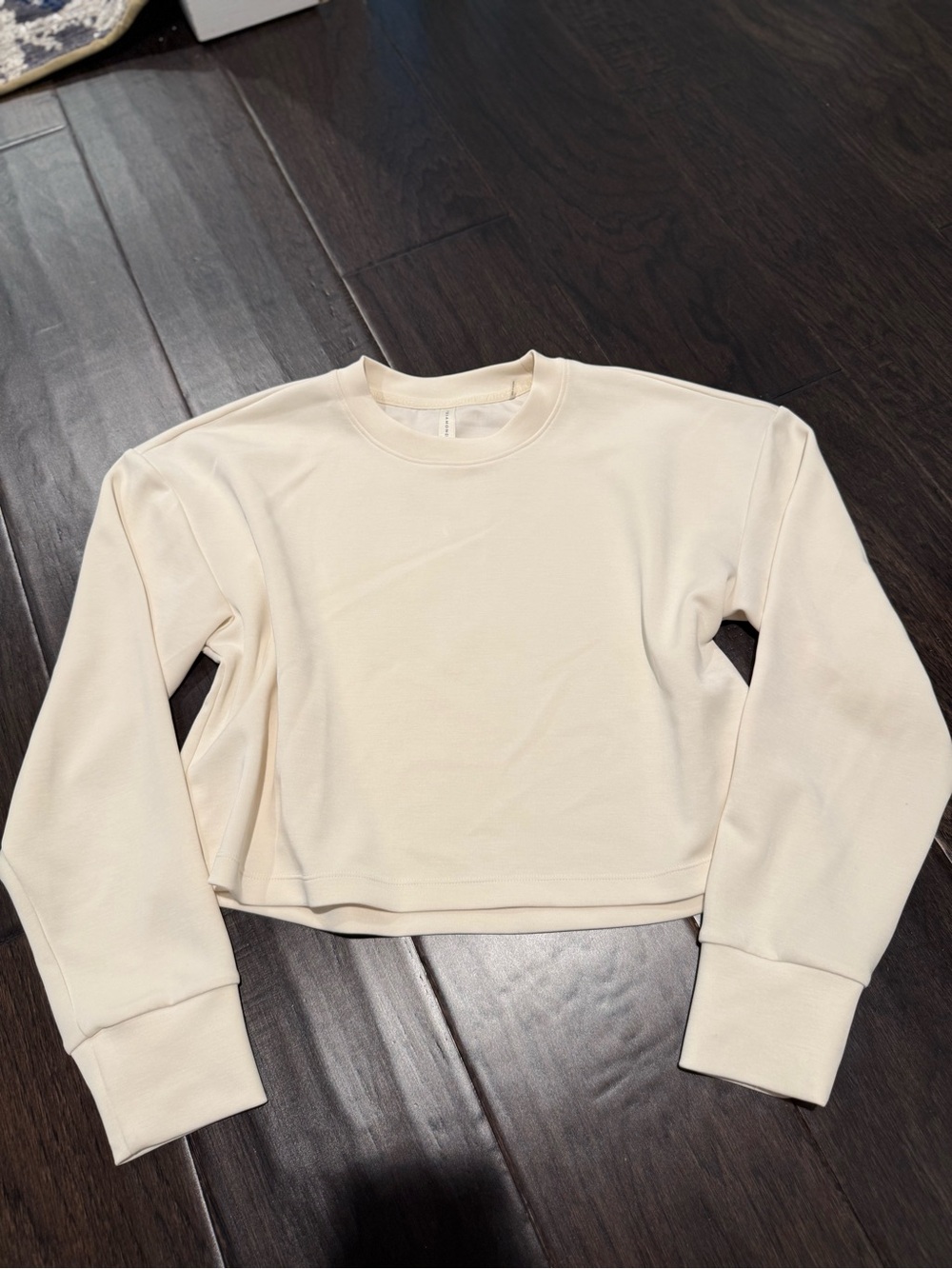 7 Diamonds Cream Cropped Crewneck Sweatshirt